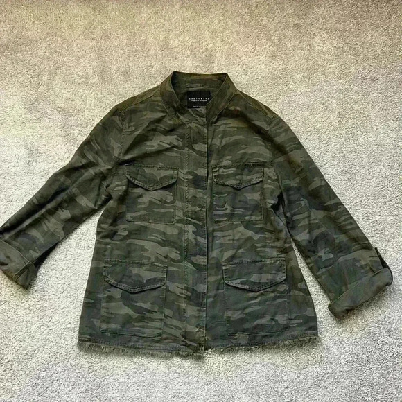 Sanctuary Fray Hem Utility Shacket in Stone Camo L - Picture 1 of 3